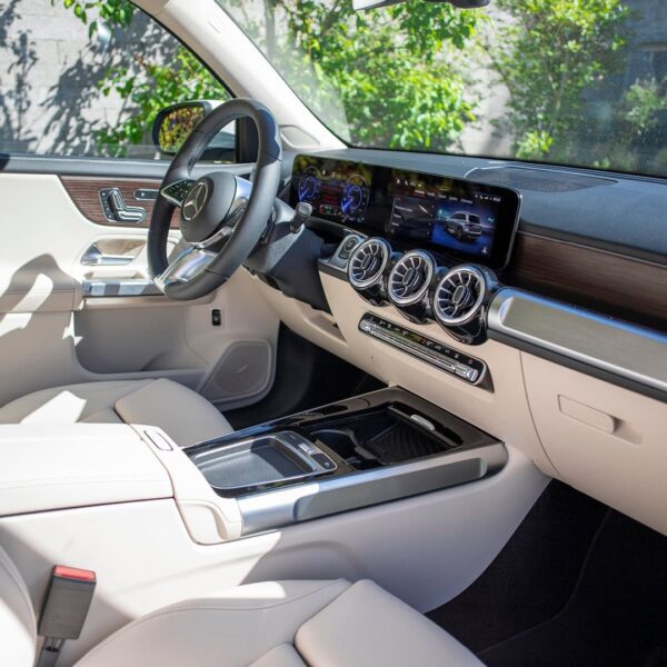 mercedes_slider_1080x1080_11