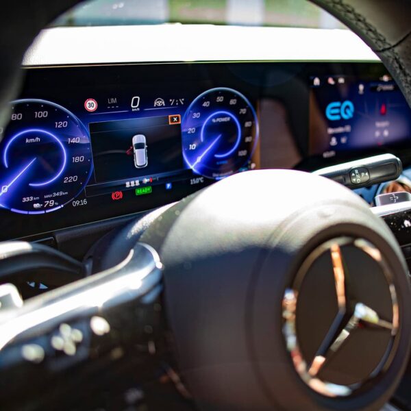 mercedes_slider_1080x1080_8